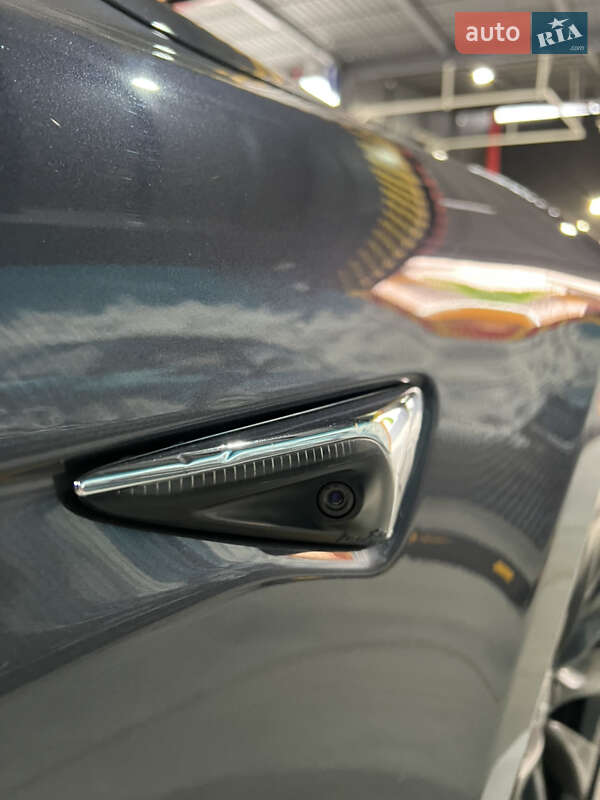Ліфтбек Tesla Model S 2018 в Самборі