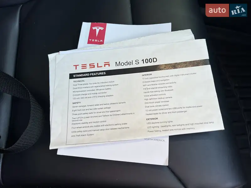 Ліфтбек Tesla Model S 2018 в Самборі документ