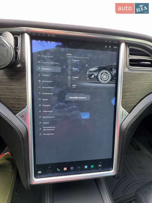 Лифтбек Tesla Model S 2015 в Виннице