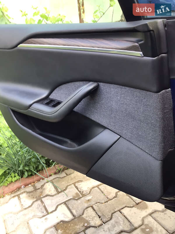 Лифтбек Tesla Model S 2022 в Харькове