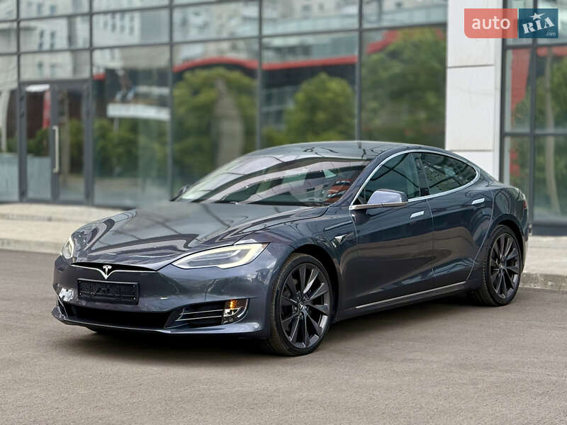 Лифтбек Tesla Model S 2018 в Харькове
