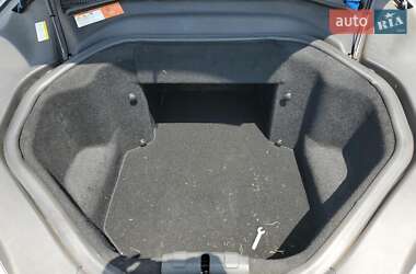 Лифтбек Tesla Model S 2014 в 