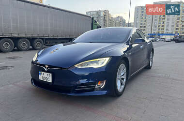Лифтбек Tesla Model S 2017 в 