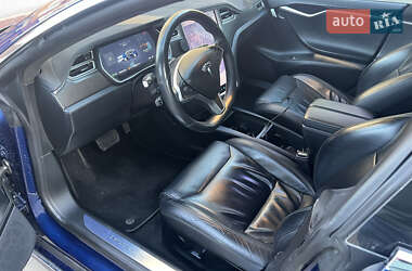 Лифтбек Tesla Model S 2017 в 
