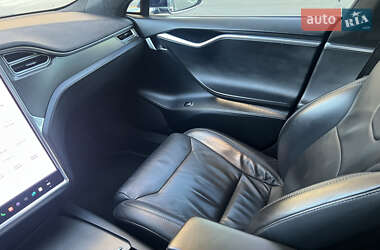 Лифтбек Tesla Model S 2017 в 