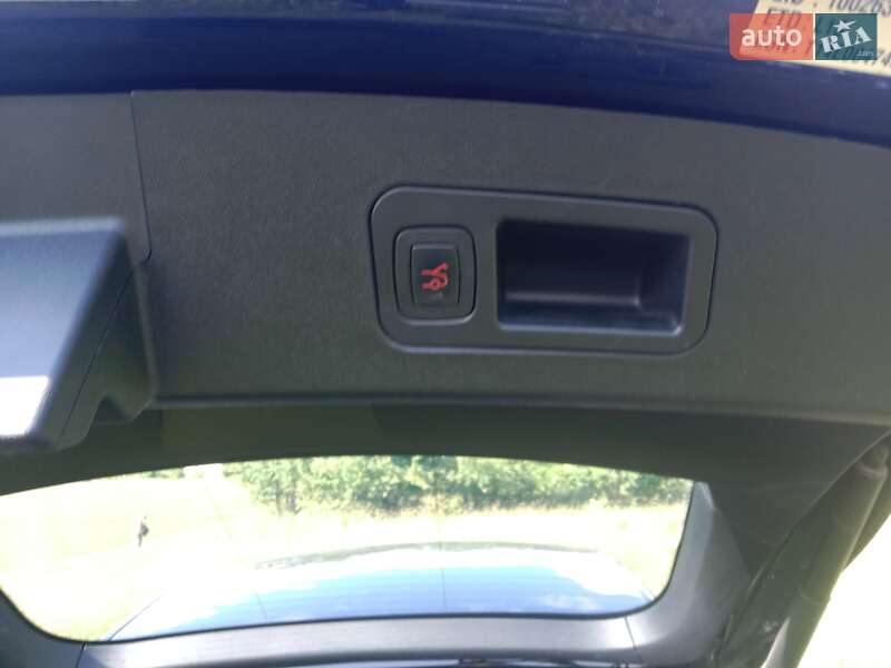 Лифтбек Tesla Model S 2014 в Ивано-Франковске