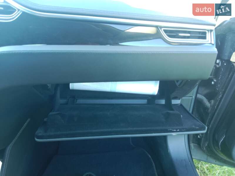 Лифтбек Tesla Model S 2014 в Ивано-Франковске