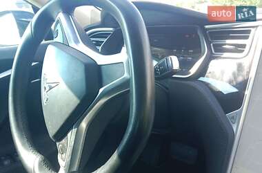 Лифтбек Tesla Model S 2014 в 