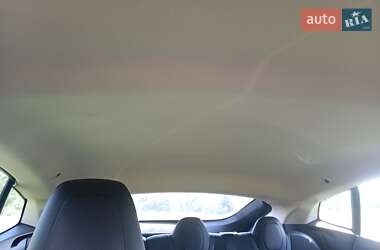 Лифтбек Tesla Model S 2014 в 