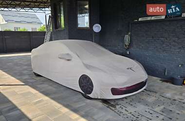Лифтбек Tesla Model S 2023 в Киеве