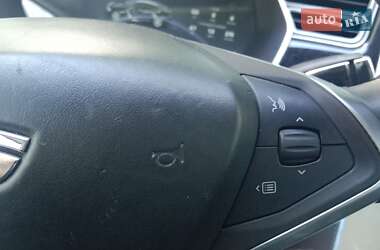 Лифтбек Tesla Model S 2014 в 