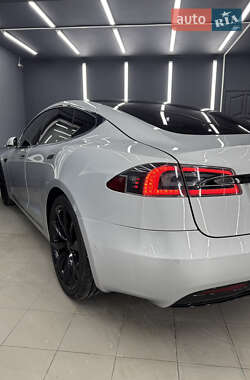 Лифтбек Tesla Model S 2017 в 