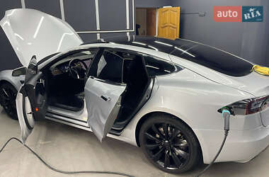 Лифтбек Tesla Model S 2017 в 