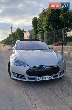 Лифтбек Tesla Model S 2013 в 