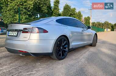 Лифтбек Tesla Model S 2013 в 