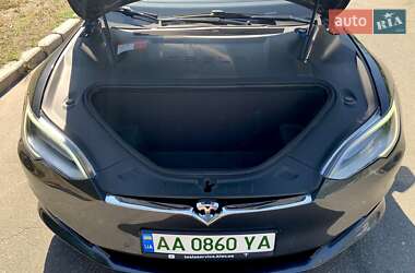 Лифтбек Tesla Model S 2016 в 