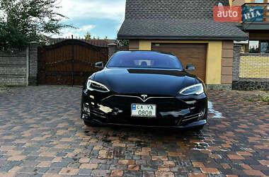 Ліфтбек Tesla Model S 2019 в Черкасах