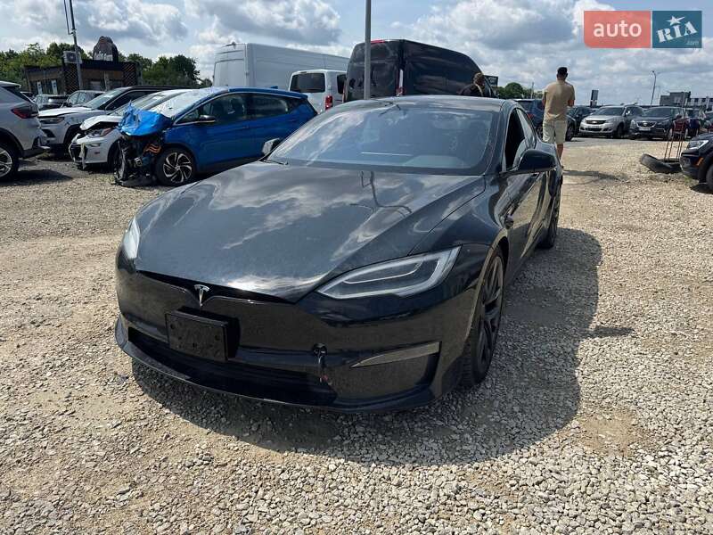 Tesla Model S 2021