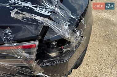 Ліфтбек Tesla Model S 2021 в 