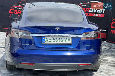 Лифтбек Tesla Model S 2016 в 