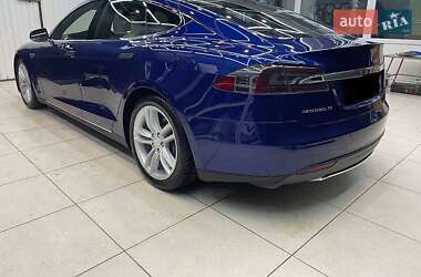 Лифтбек Tesla Model S 2016 в 
