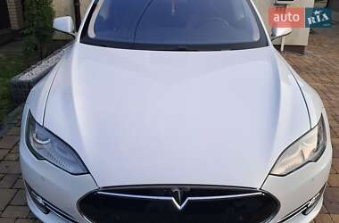 Лифтбек Tesla Model S 2014 в 