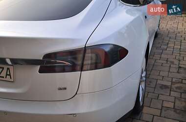 Лифтбек Tesla Model S 2014 в 