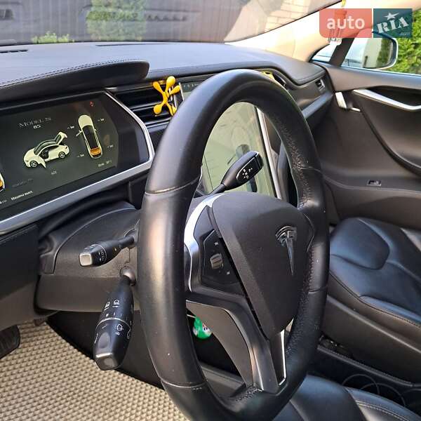 Ліфтбек Tesla Model S 2014 в Вінниці
