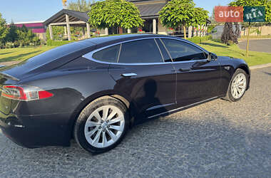 Лифтбек Tesla Model S 2016 в 
