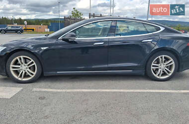 Лифтбек Tesla Model S 2014 в 