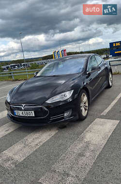 Лифтбек Tesla Model S 2014 в Одессе