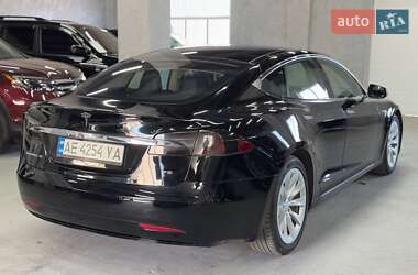 Лифтбек Tesla Model S 2016 в 