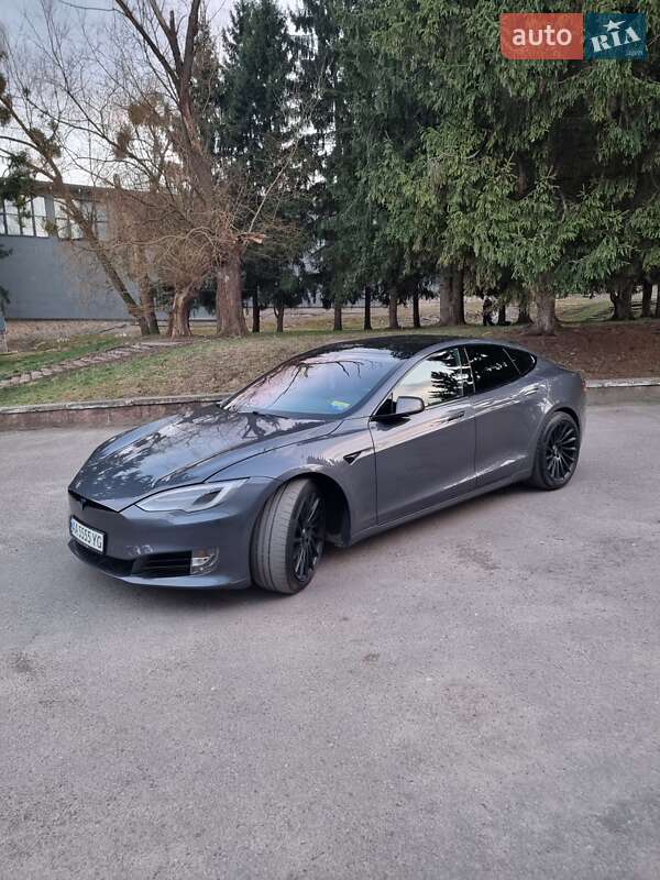 Лифтбек Tesla Model S 2020 в Львове