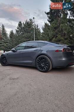 Лифтбек Tesla Model S 2020 в 