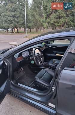Лифтбек Tesla Model S 2020 в 