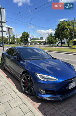Лифтбек Tesla Model S 2016 в 