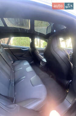 Лифтбек Tesla Model S 2017 в 
