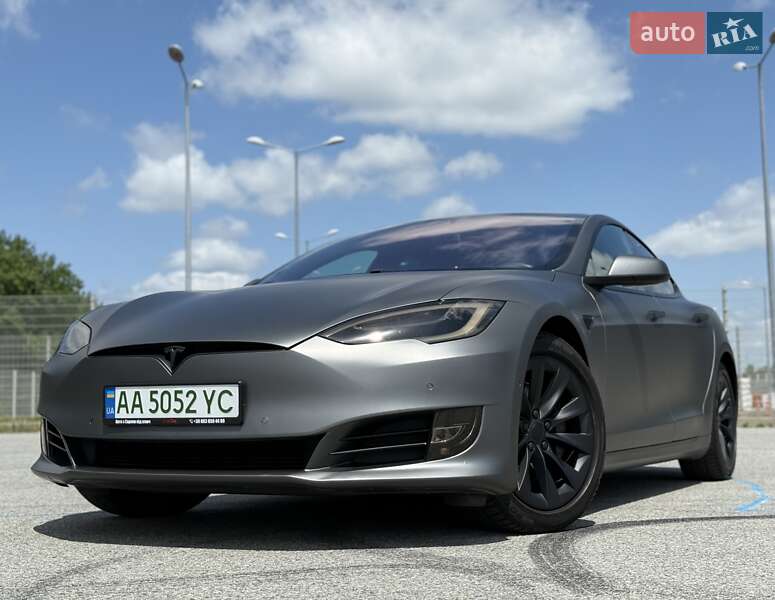 Tesla Model S 2018