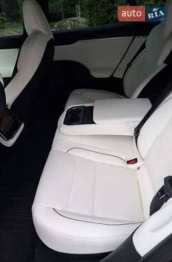 Лифтбек Tesla Model S 2021 в 