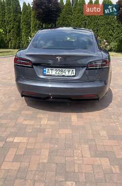 Лифтбек Tesla Model S 2022 в 