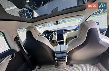 Лифтбек Tesla Model S 2017 в 