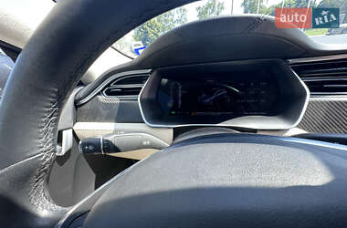 Лифтбек Tesla Model S 2017 в 