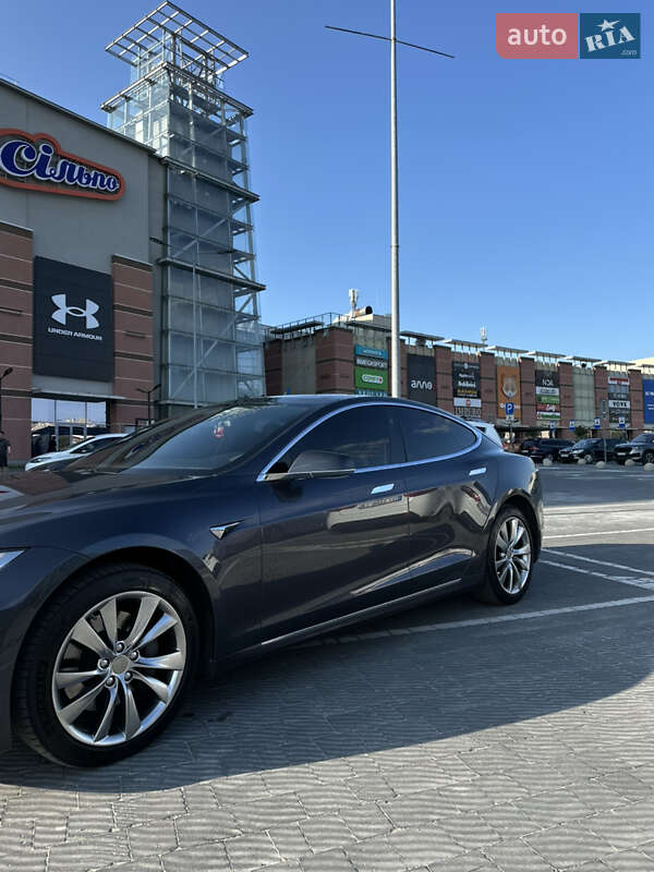 Лифтбек Tesla Model S 2016 в Львове фото 4 Лифтбек Tesla Model S 2016 в Львове