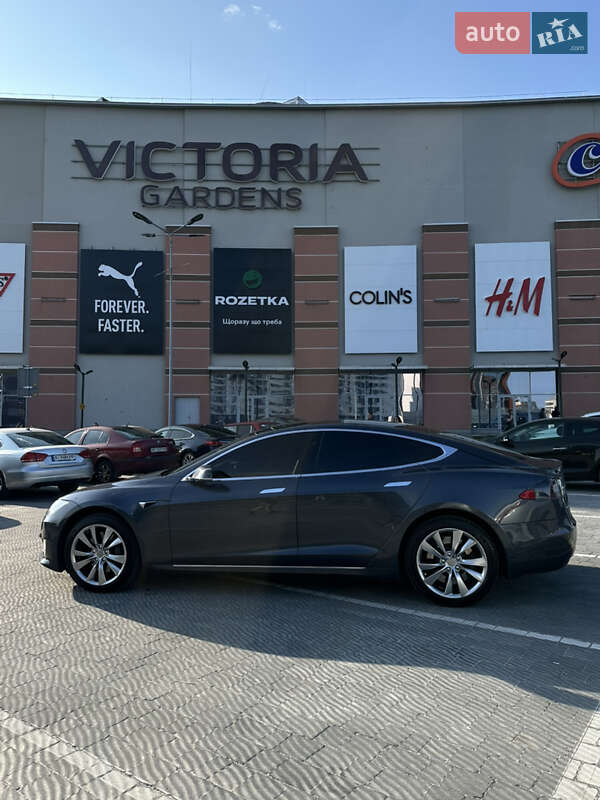 Лифтбек Tesla Model S 2016 в Львове фото 5 Лифтбек Tesla Model S 2016 в Львове
