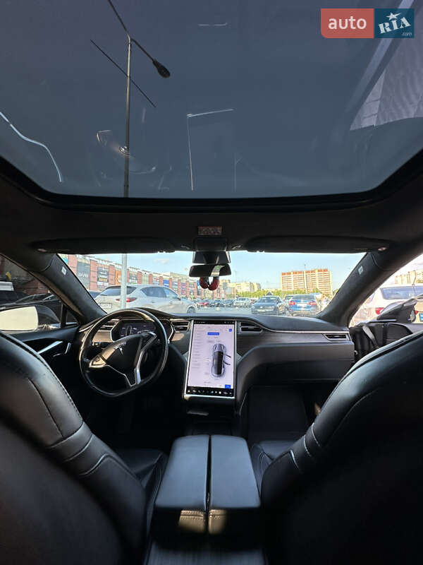 Лифтбек Tesla Model S 2016 в Львове фото 30 Лифтбек Tesla Model S 2016 в Львове