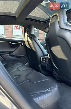 Лифтбек Tesla Model S 2016 в 
