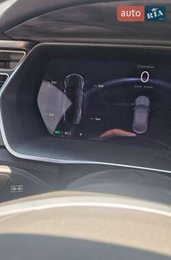 Лифтбек Tesla Model S 2017 в 