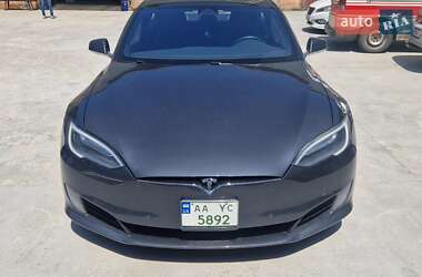 Лифтбек Tesla Model S 2017 в 