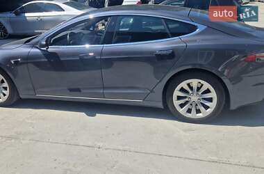 Лифтбек Tesla Model S 2017 в 