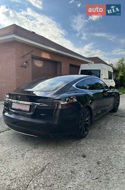 Ліфтбек Tesla Model S 2015 в 